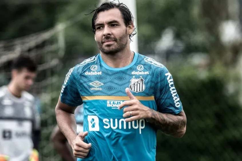 Ricardo Goulart é a principal contratação do Santos para a temporada de 2022