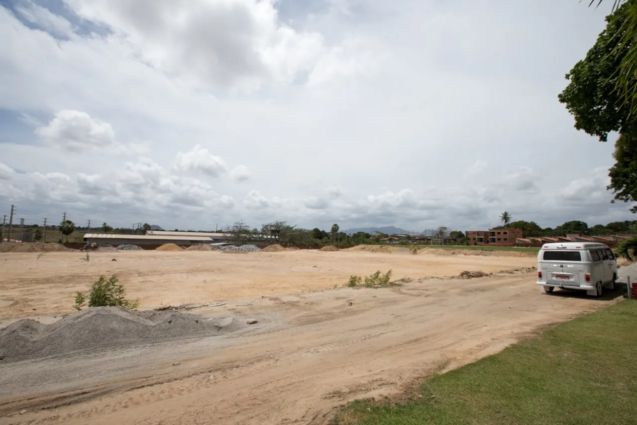 O espaço do campo sintético foi definido na Cidade Vozão, em Itaitinga