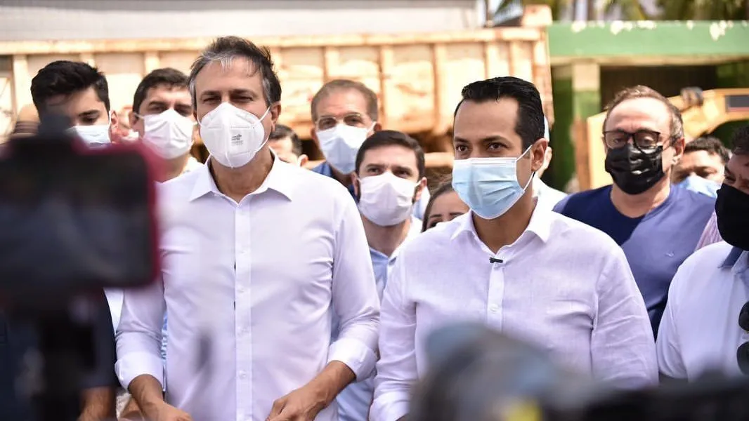 Eleito na oposição, Vitor Valim tem se aproximado da base e aparece ao lado dos governistas em eventos do Governo do Estado