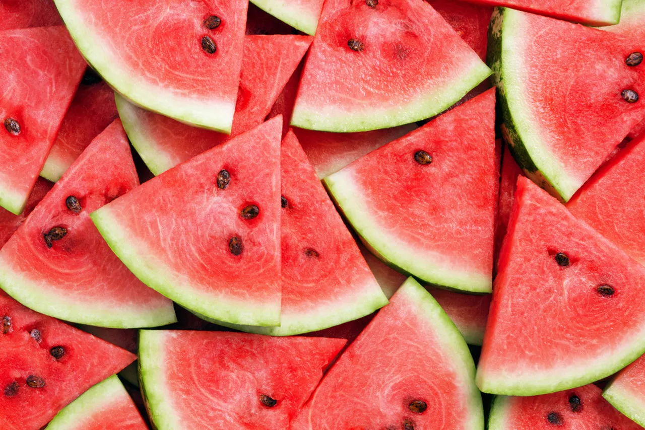 A melancia é conhecida pela hidratação e ação antioxidante das vitaminas A e C