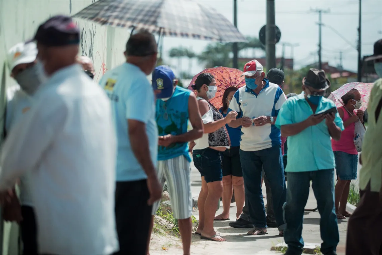 Uma das preocupações é que ainda há muitas pessoas desprotegidas e a imunização é a única estratégia para evitar casos graves e mortes