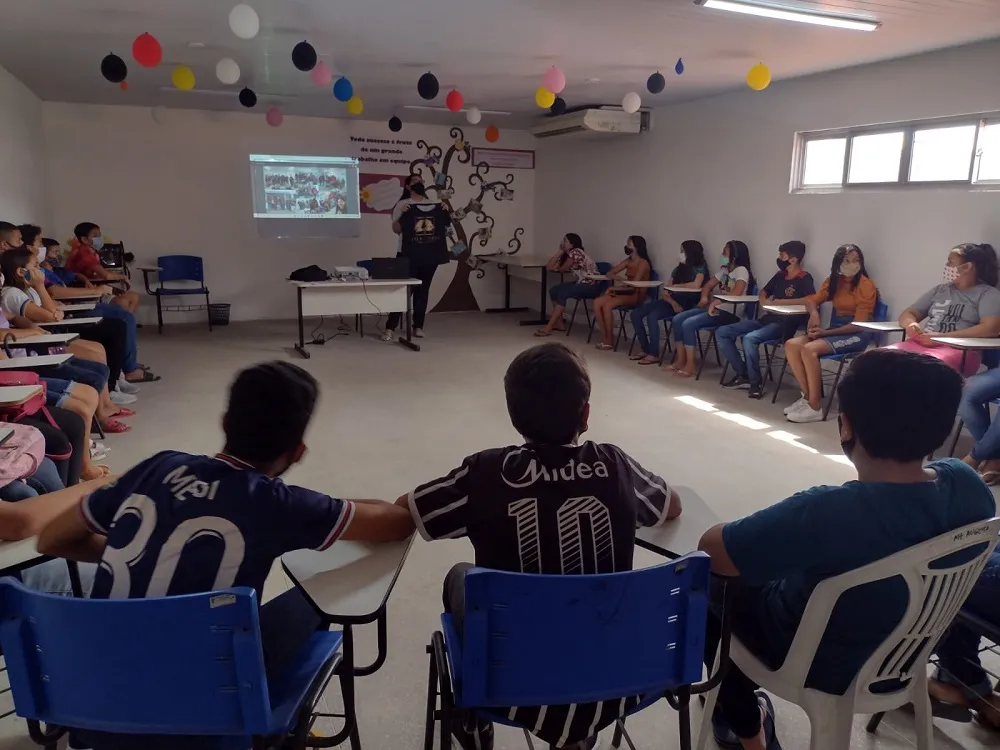 Foco do Clube de Leitura Literaturar é a necessidade de promover um espaço de leitura literária e reflexão para o público jovem de Redenção