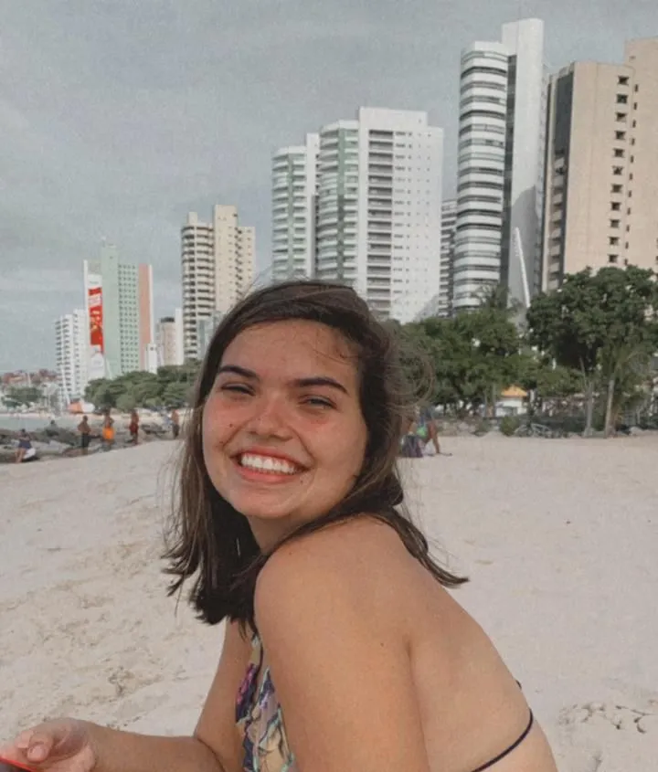 Jully Silva irá completar 16 anos apenas em julho de 2022, mas já tirou o título de eleitor, vontade que tinha desde os 12 anos