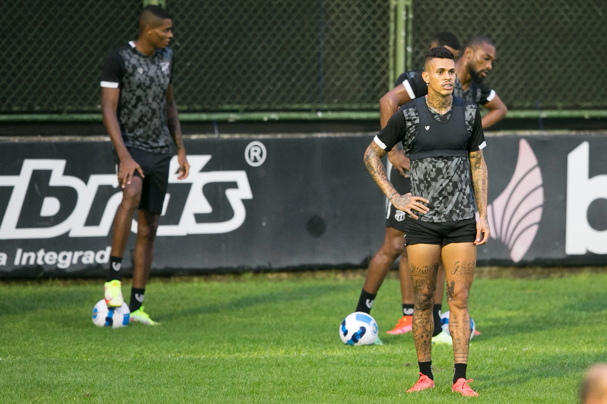 Richard está recuperado de lesão e voltou a treinar