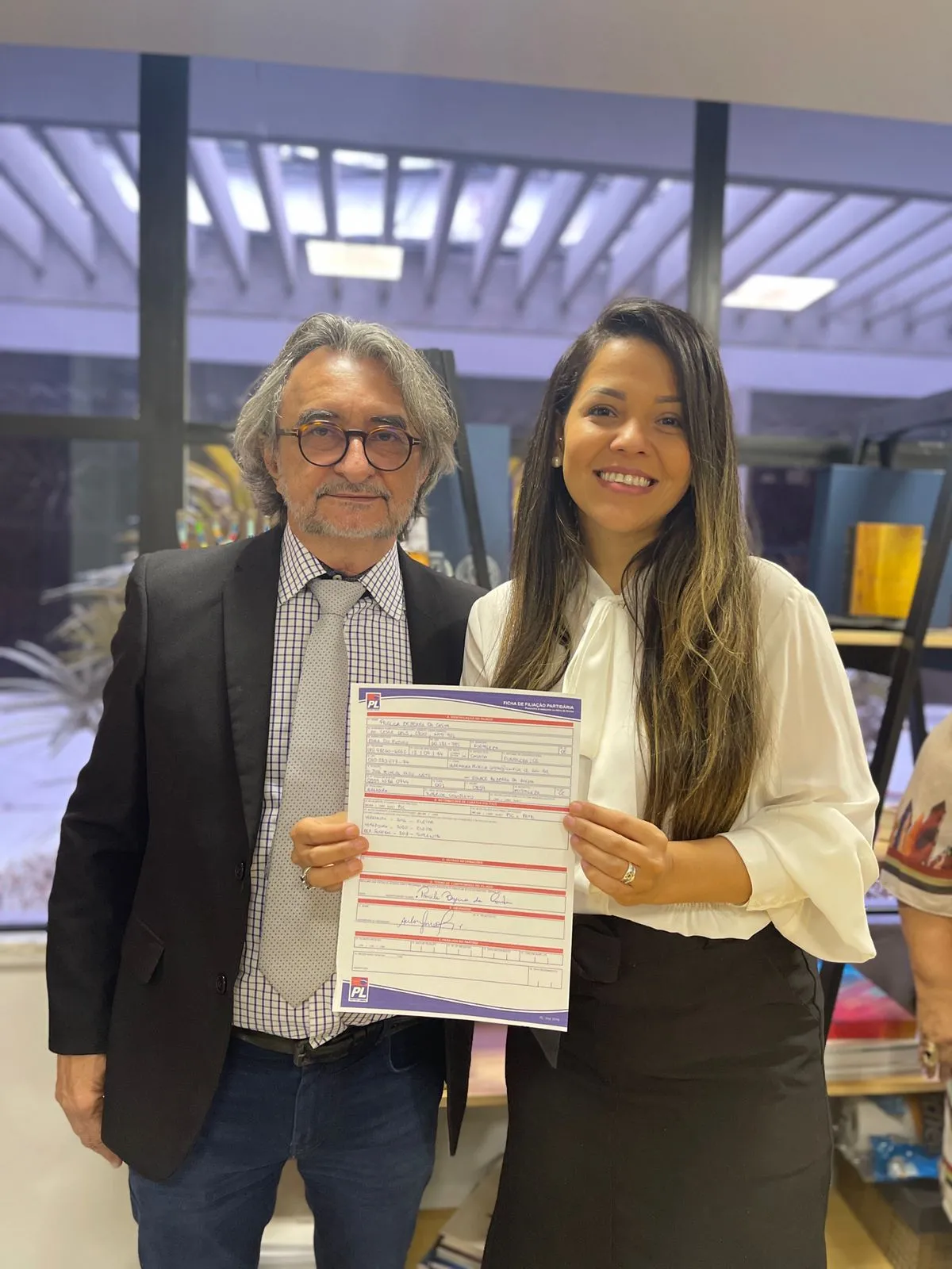 A vereadora Priscila Costa se filiou ao PL nesta quinta-feira (31) na Câmara Municipal de Fortaleza