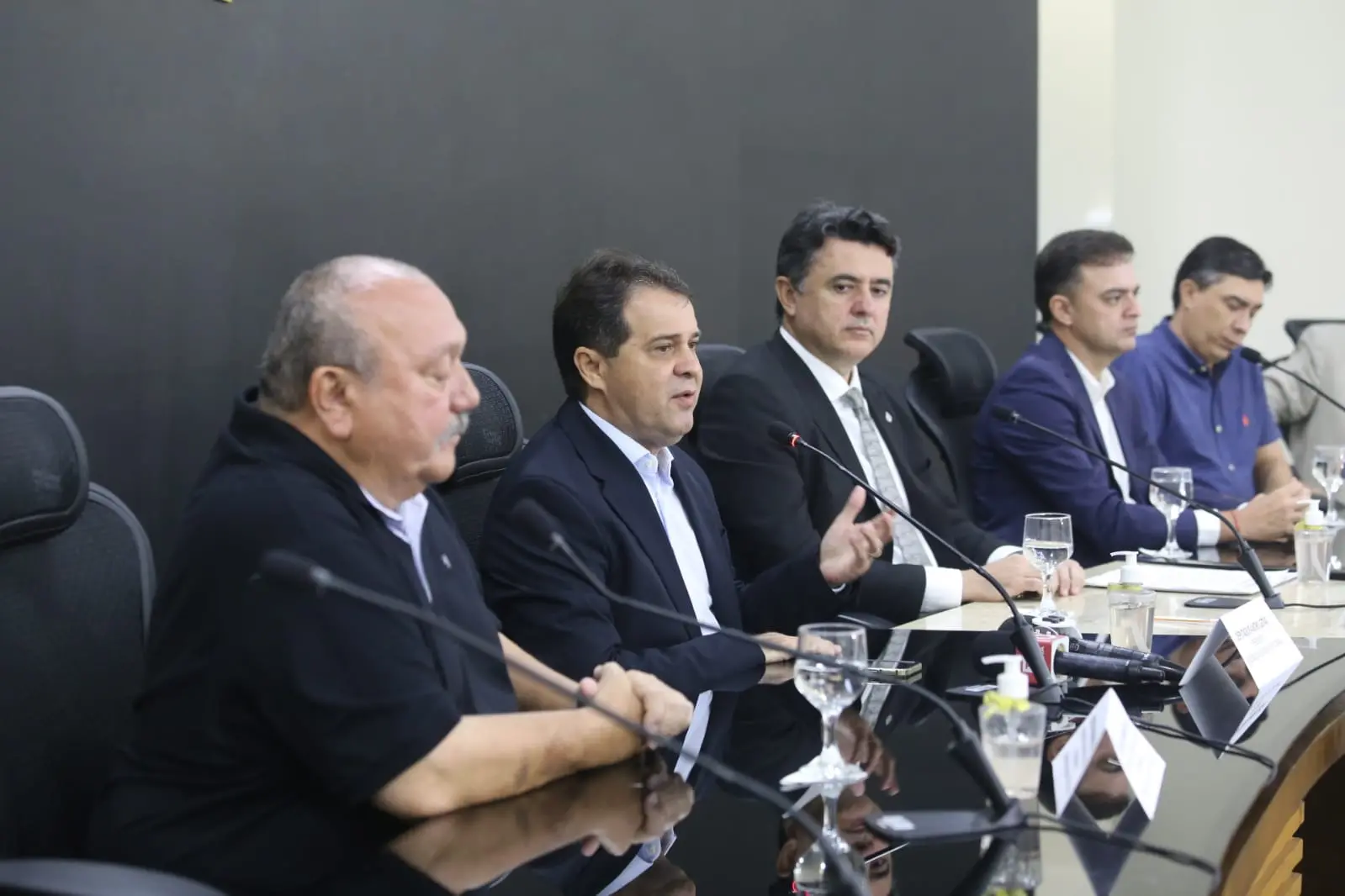 Imagem da notícia: Deputados do Ceará devem formar comissão para avaliar contrato com Enel ainda nesta semana