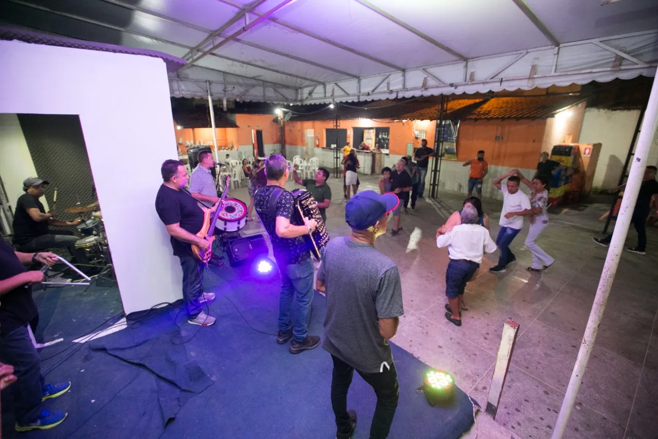 Zé Iris & Forrozão Dedo de Aço foi a atração da noite