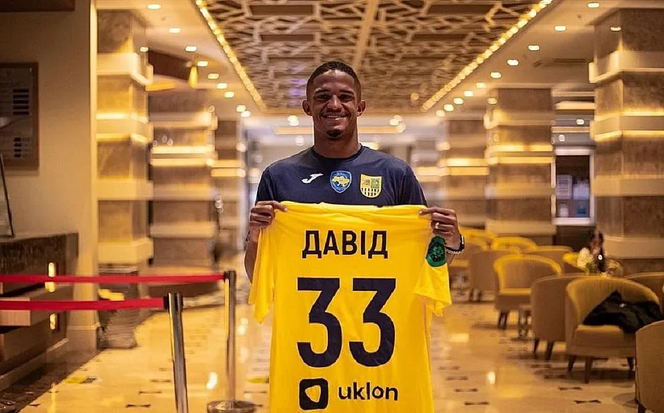 O Vitória-BA acertou a venda de David ao Metalist, da Ucrânia, em fevereiro