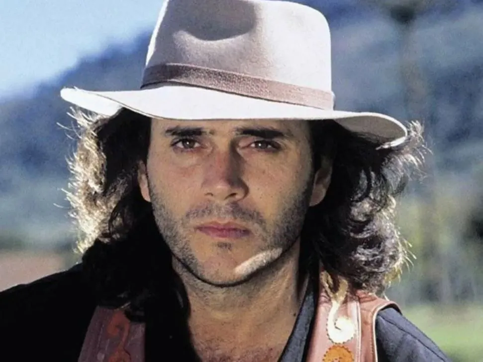 Almir Sater interpretou Trindade na primeira versão de Pantanal, da TV Manchete