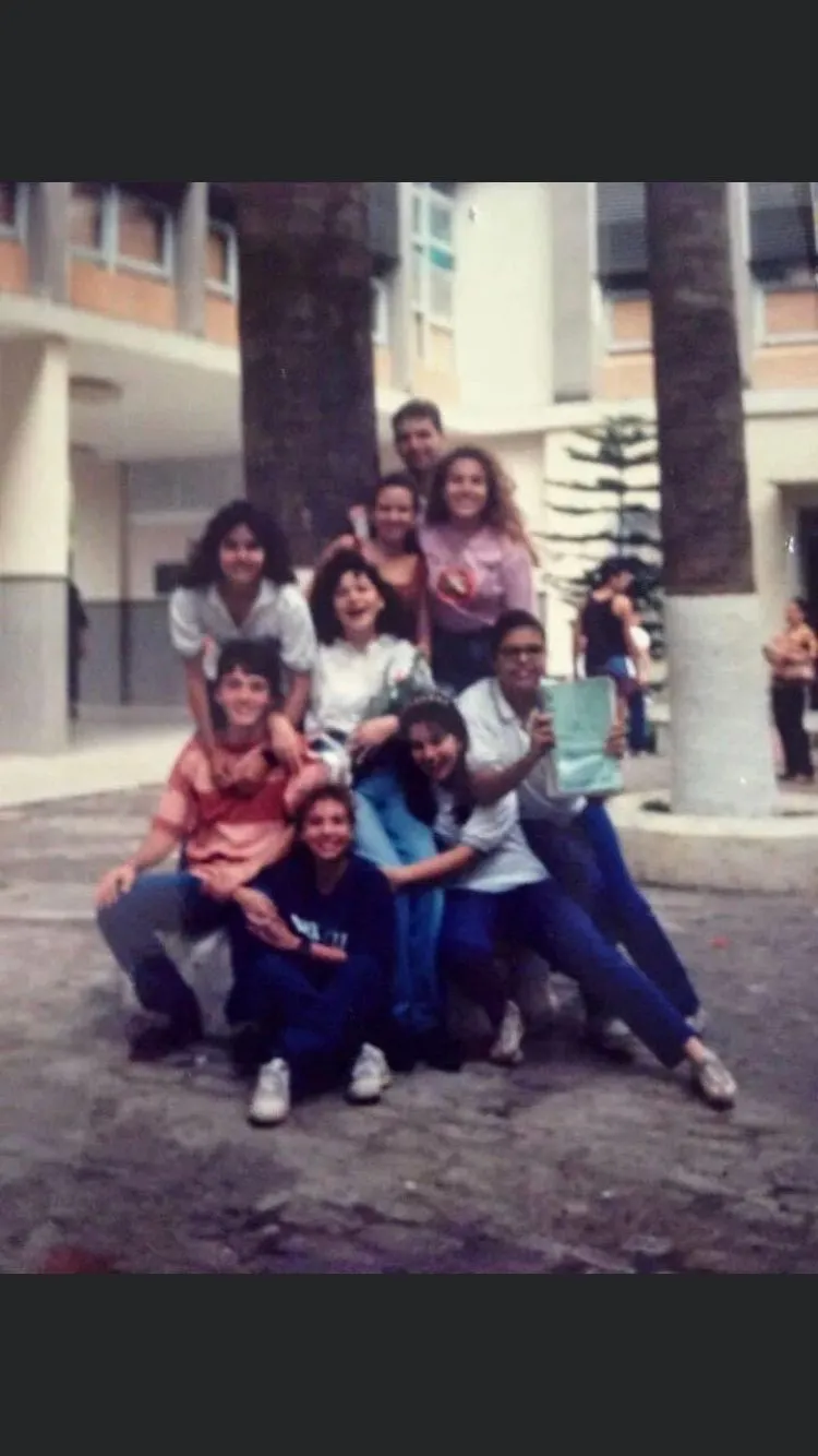 As melhores memórias de Eveline são das atividades que prepararam a turma para a vida; a jornalista vibra por ter sido do grêmio desde criança e líder de sala até o último ano