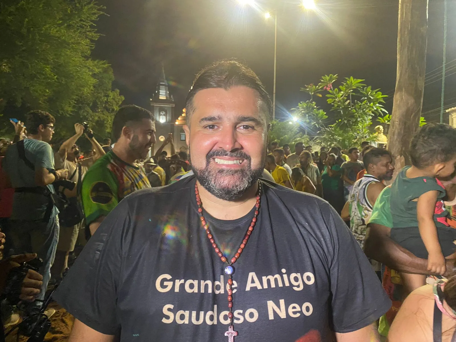 Thiago de Sá Barreto é carregador do pau da bandeira
