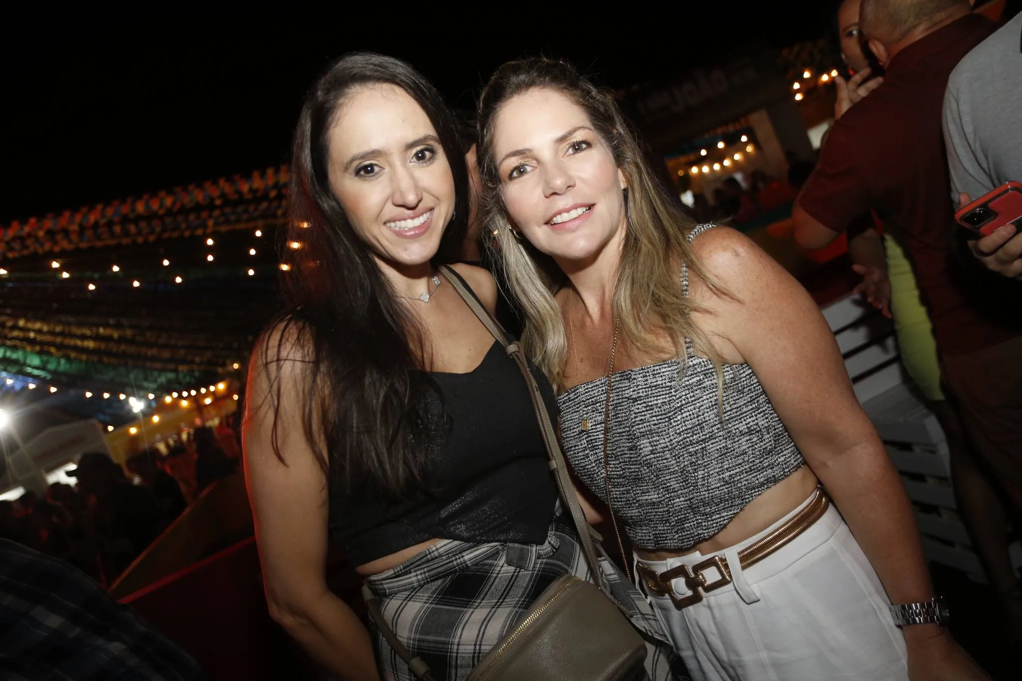 Danielle Queiroz e Carol Amora