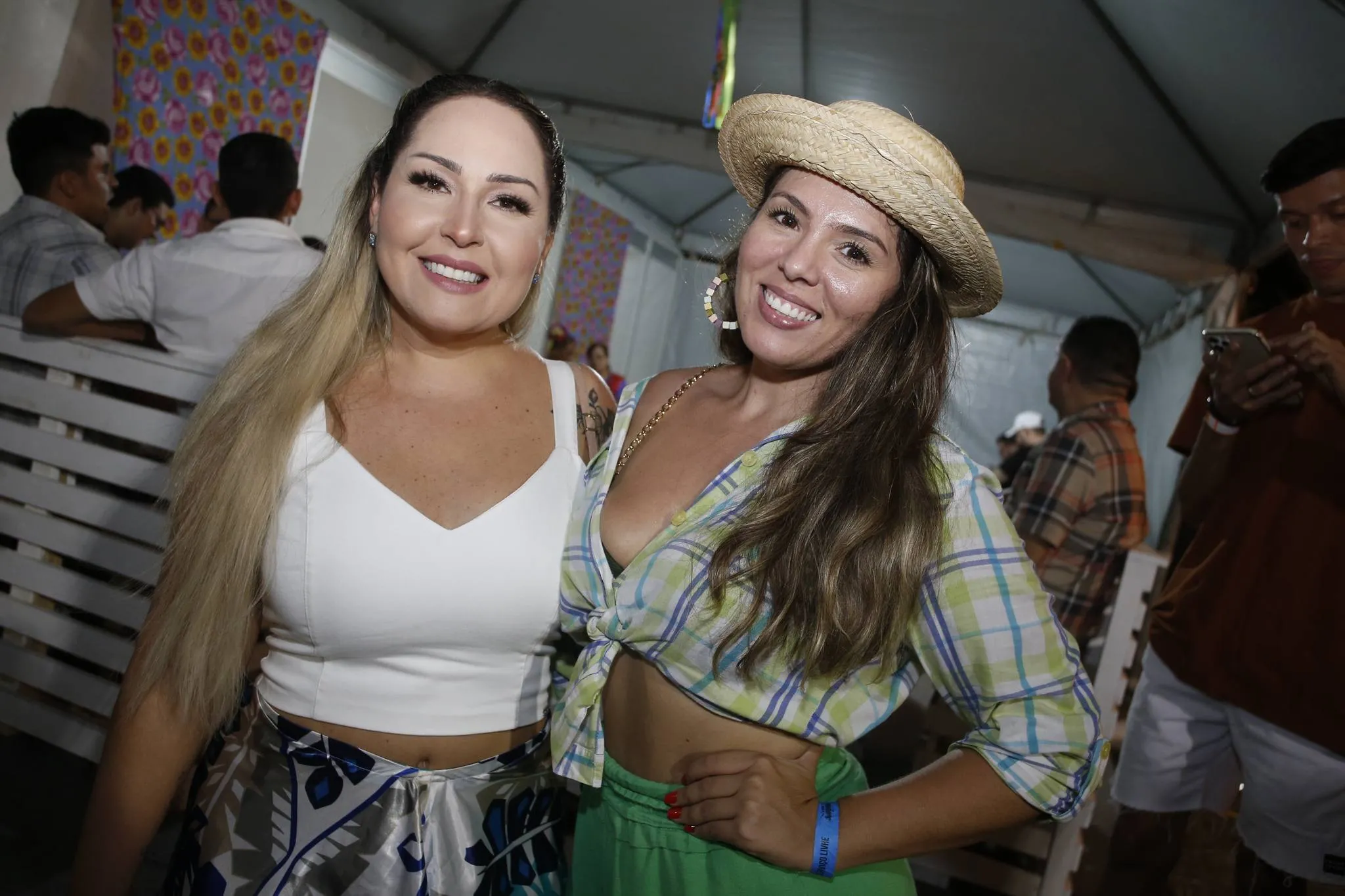 Giselle Café e Airlly Barbosa