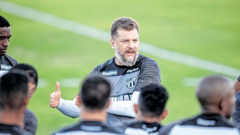 O preparador físico Edy Carlos teve passagem pelo Ceará em temporadas anteriores