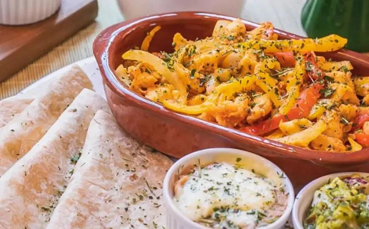 Fajitas servidas pelo Los Mex