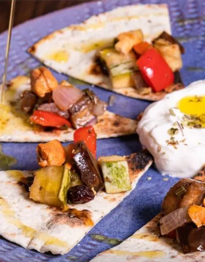 Papou dimitrakis, petiscos diversos, servido pelo Olimpo Restaurante