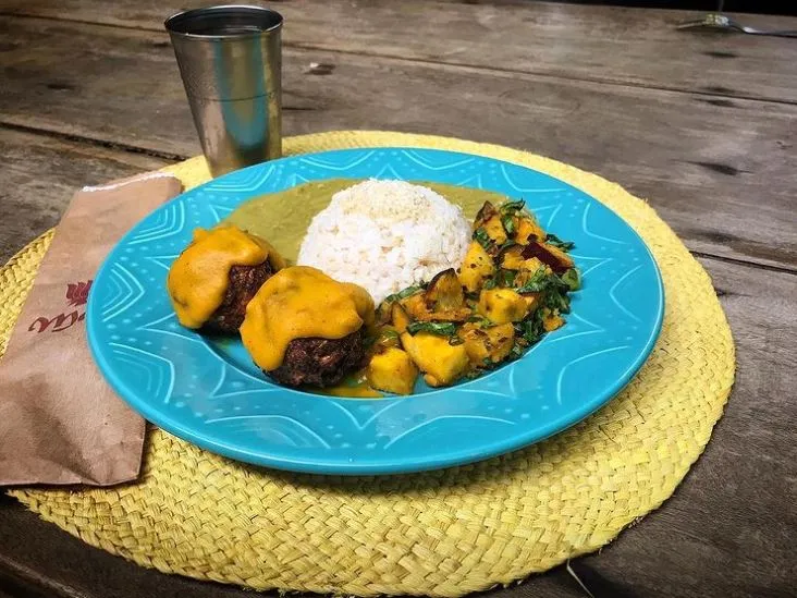 Gajar Kofta servido pelo Mandir Restaurante