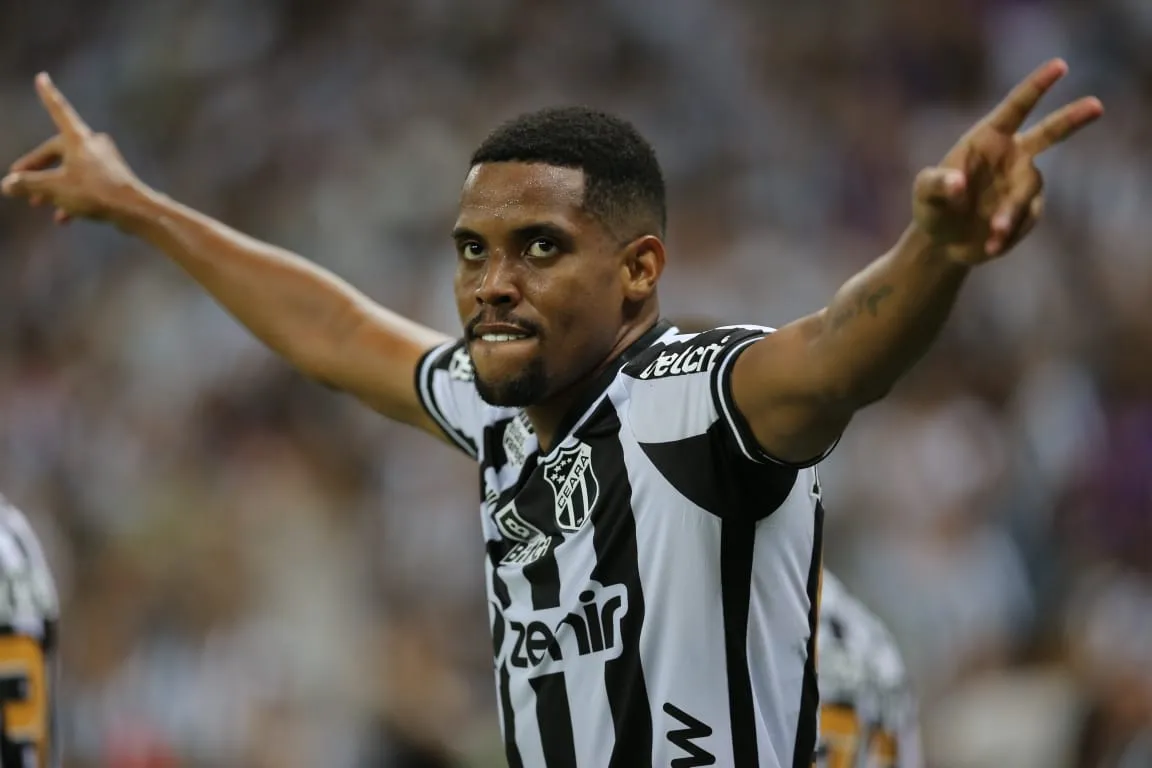 Iury Castilho recebeu nova oportunidade no elenco do Ceará contra o Internacional