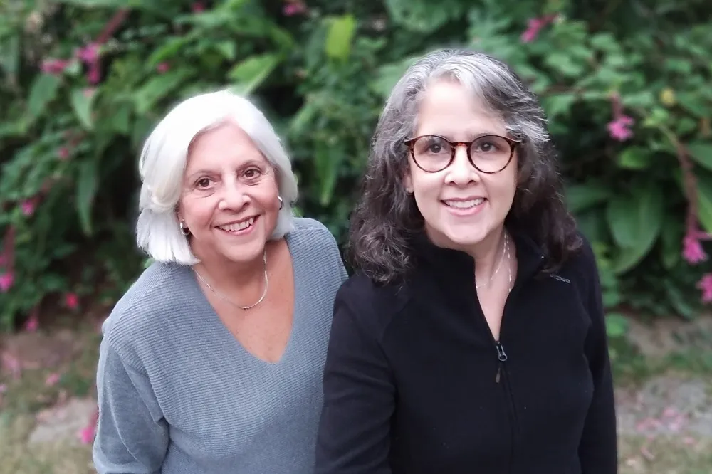Ana Maria Leite Barbosa e Carolina Engel: mãe e filha fundaram a editora Janela Amarela de forma totalmente digital e durante a pandemia