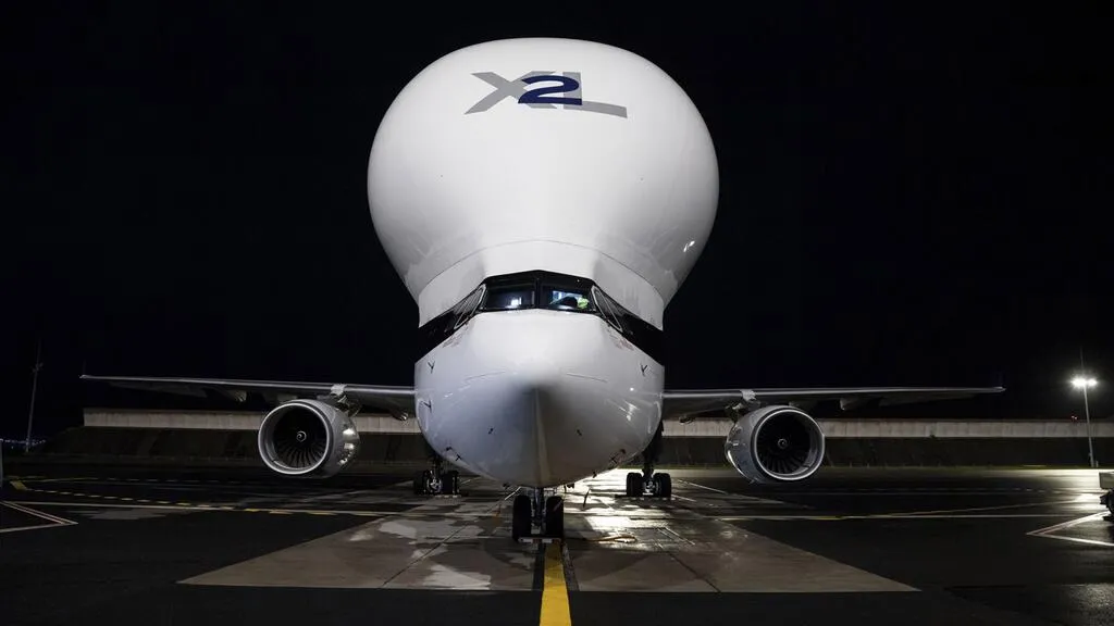 O Beluga XL tem 18,9 metros de altura, 63,1 metros de comprimento e fuselagem de 8,8 metros de diâmetro