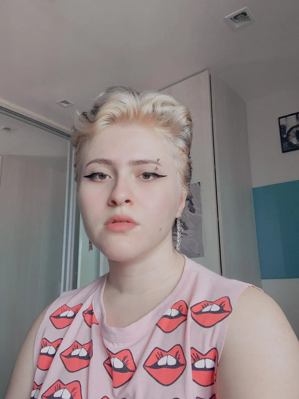 Alessandra Barros se descobriu assexual bem tarde, muitos anos depois da identificação como LGBTQIAP+