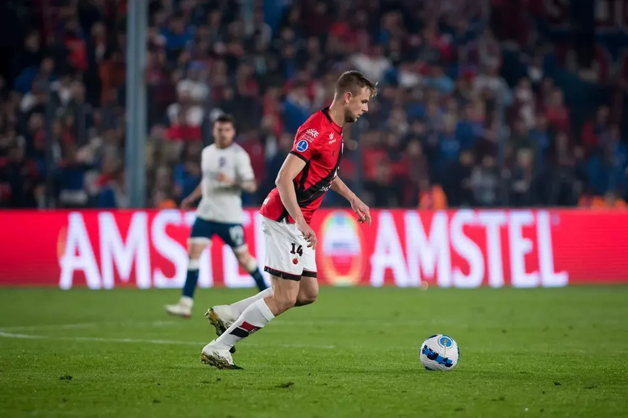 O zagueiro Klaus é um dos reforços do Atlético-GO na janela de transferência