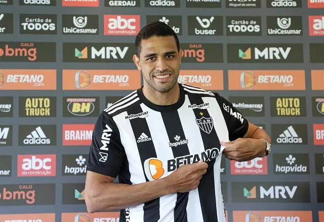 Alan Kardec estava no futebol japonês antes de fechar com o Atlético-MG