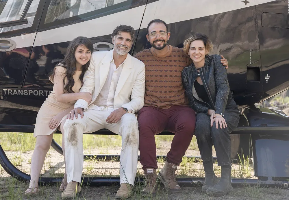 Da esquerda para a direita, Klara Castanho, Reynaldo Gianecchini, Raphael Montes e Tainá Müller