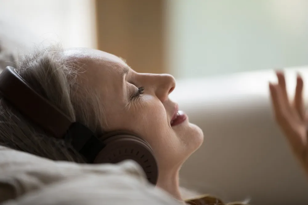Ouvir música representa para 13% dos brasileiros a atividade cultural que mais proporciona bem-estar