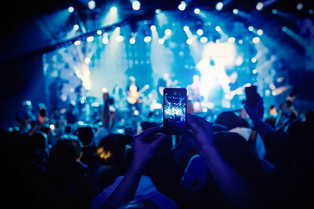 No caso de shows musicais, 72% dos entrevistados disseram que dariam preferência à experiência presencial