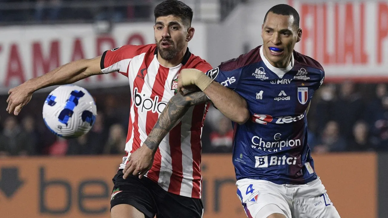 O Fortaleza foi eliminado da Libertadores nas oitavas de final para o Estudiantes-ARG