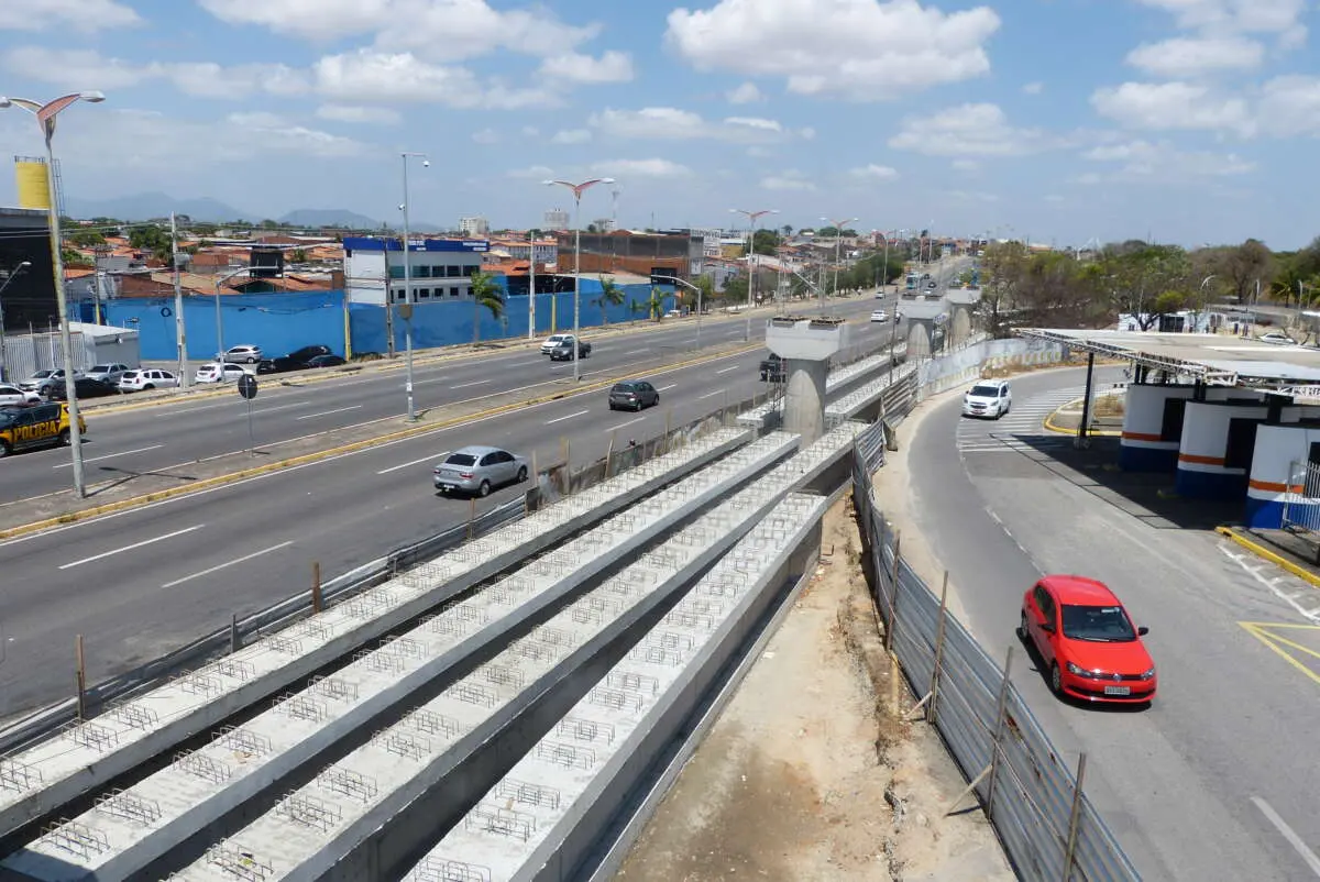 Imagem da notícia: Alça de acesso à avenida do Aeroporto será desativada para obras de novo ramal do VLT; veja desvios