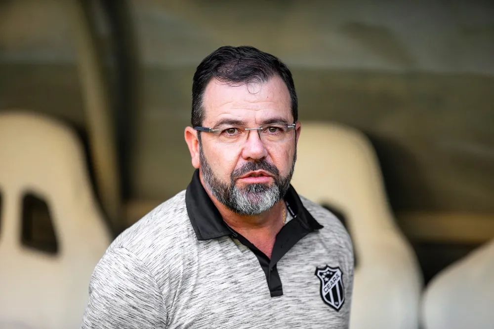 Com passagem pelo Ceará, Enderson Moreira já foi campeão da Série B por Goiás, América-MG e Botafogo