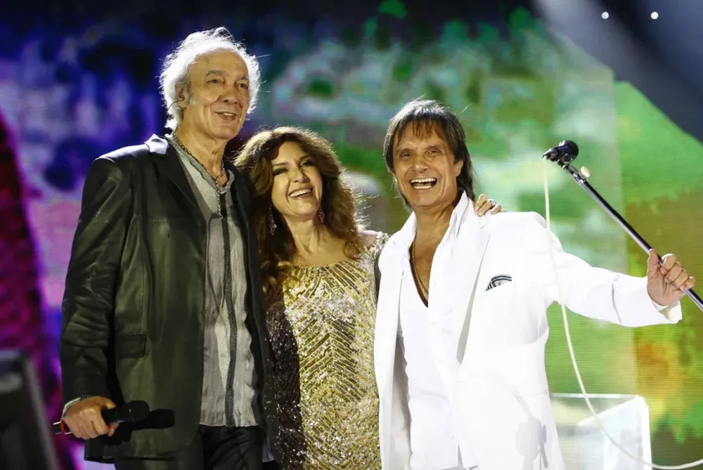 Erasmo Carlos, Wanderleia e Roberto Carlos – Tremendão, Ternurinha e Calhambeque – no show de 50 anos de carreira de Roberto