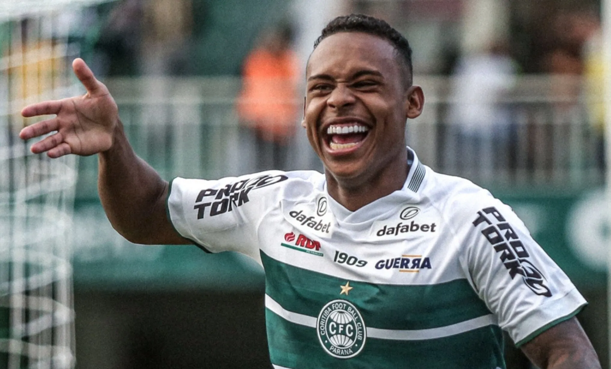 O Coritiba vendeu o atacante Igor Paixão ao Feyenoord-HOL por R$ 41 milhões