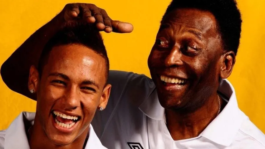 Neymar e Pelé foram revelados profissionalmente ao futebol pelo Santos