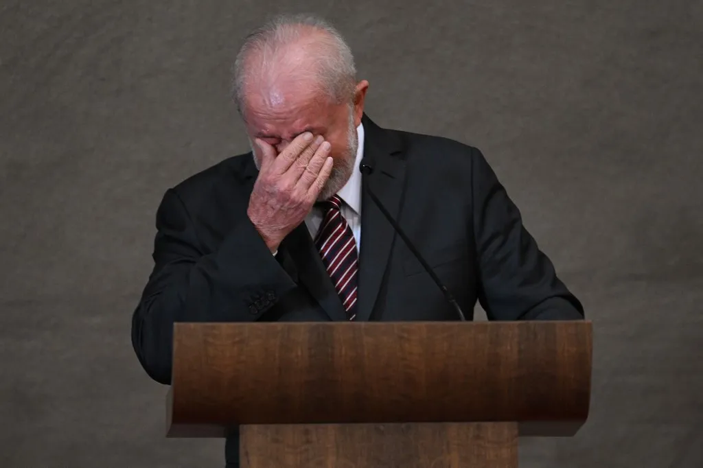 Lula se emocionou durante o discurso
