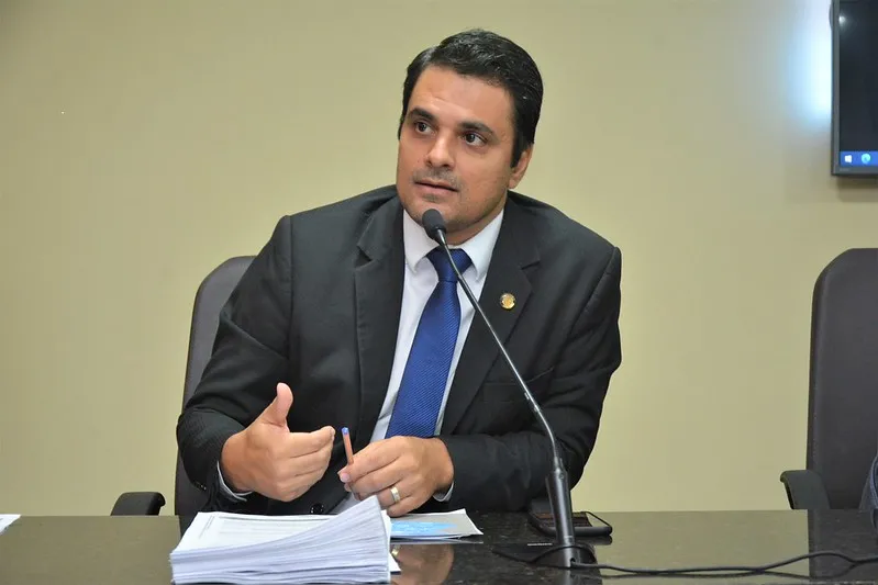 Gardel Rolim (PDT) é líder do prefeito Sarto e o principal defensor da taxa do lixo na Câmara Municipal