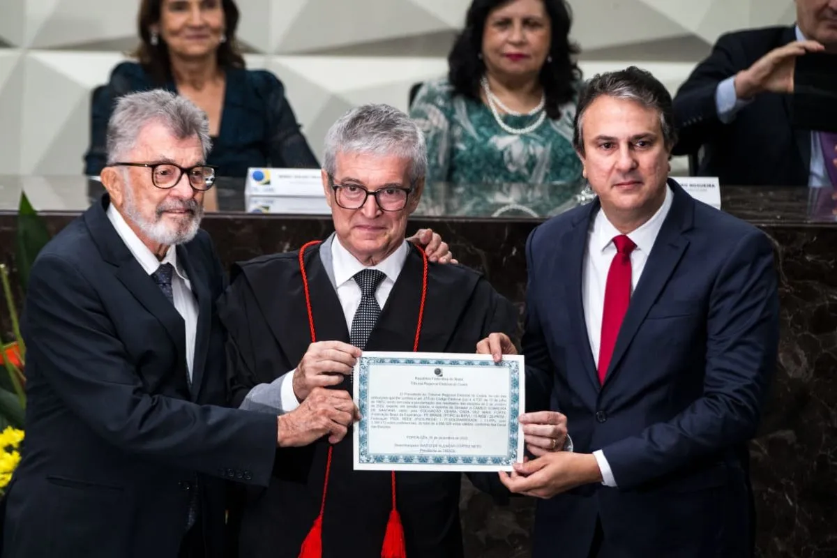 Camilo Santana foi diplomado como senador eleito