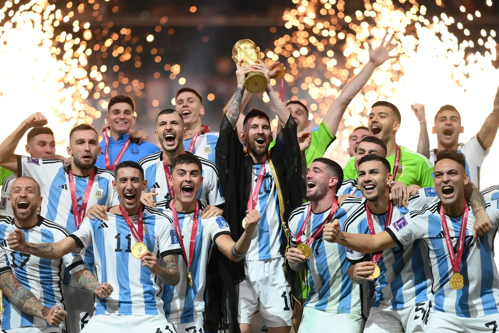 Lionel Messi conquistou a Copa do Mundo pela primeira vez na carreira aos 35 anos