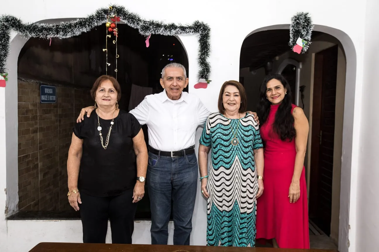 As ex-esposas e a atual de Tom Barros dividem os mesmos espaços e realidades do jornalista