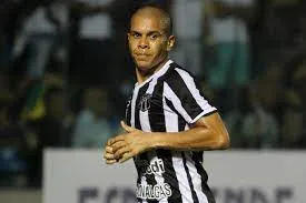 Fernandinho deixou o Fortaleza em 2014 e se tornou titular do Ceará em 2015