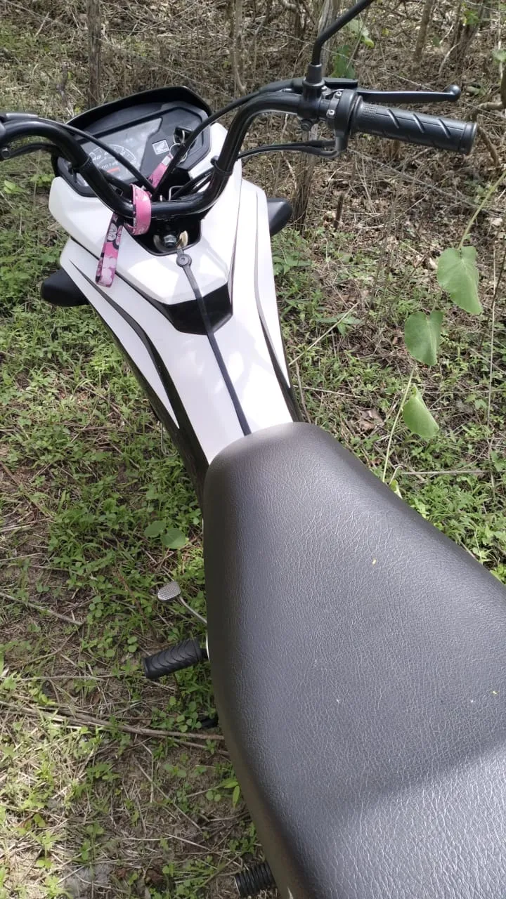 Um dos pontos de busca por Itamara Eny é uma região de mata, onde foi encontrada a motocicleta da jovem