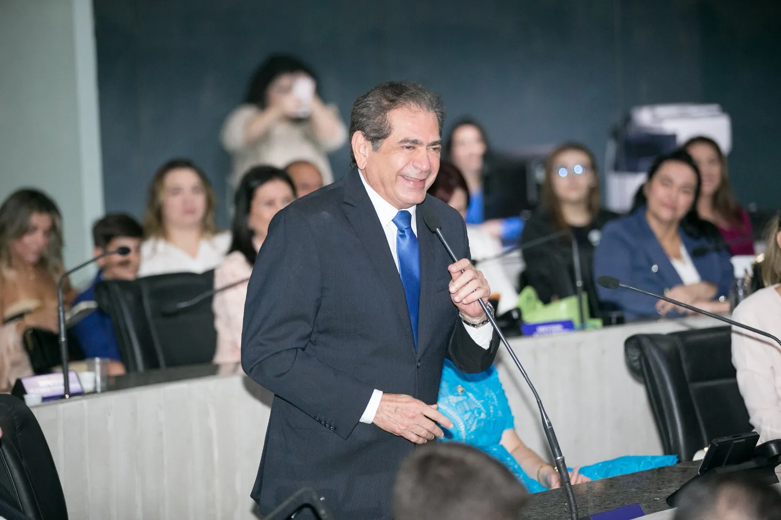 Zezinho Albuquerque é um dos deputados estaduais nomeados secretários de Estado e que tirou licença da Assembleia Legislativa