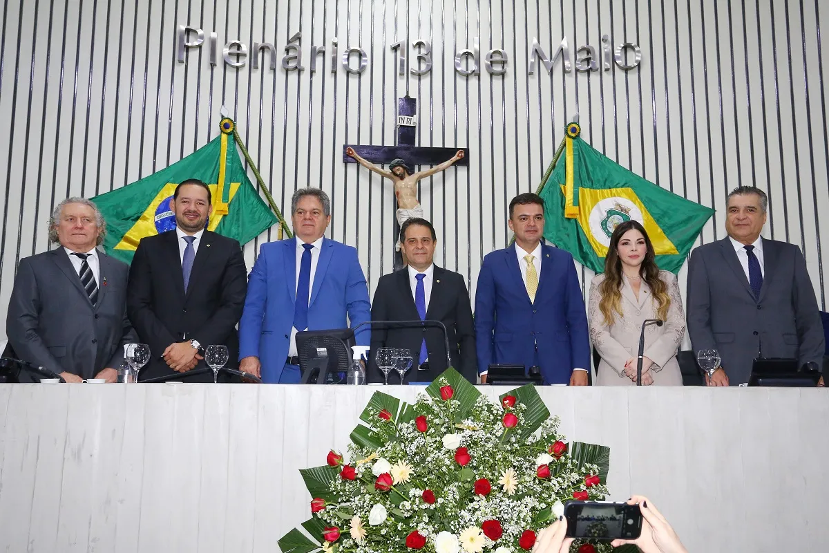 Mesa Diretora eleita por unanimidade após solenidade de posse dos novos deputados estaduais