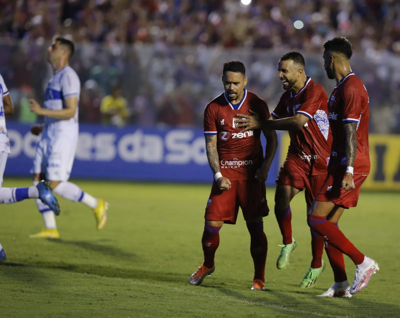 Vojvoda fez um rodízio no elenco do Fortaleza, descansando parte dos titulares