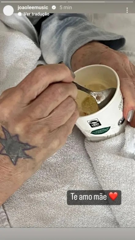 João pontuou que a mãe está bem e segue em tratamento