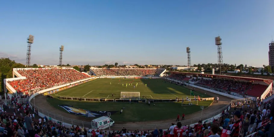 O estádio Novelli Júnior, na cidade de Itu, tem capacidade para cerca de 19 mil espectadores