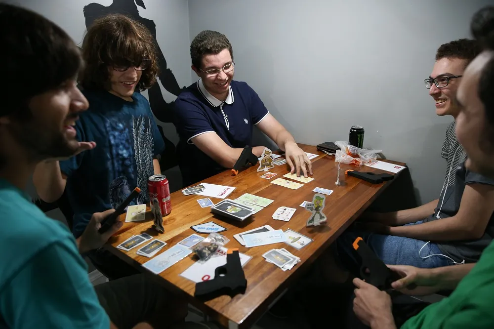 A Balboa’s Hobby Games tem mais de 1.200 jogos de tabuleiro e card games disponíveis