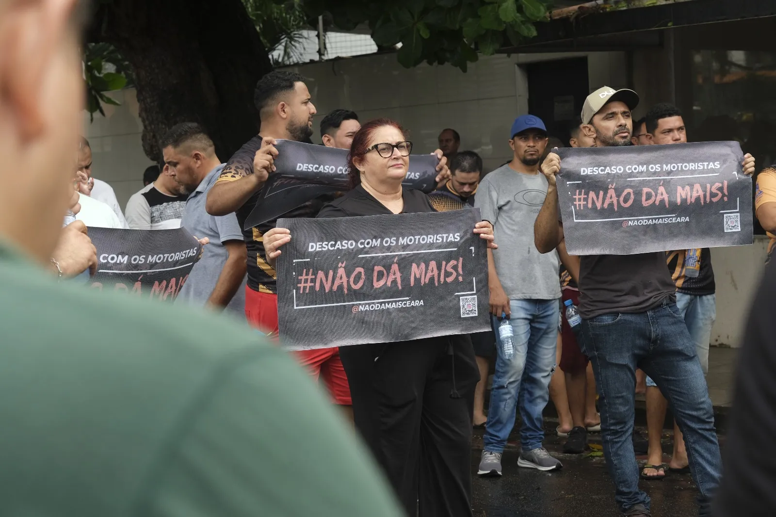 Motoristas de aplicativo realizaram manifestação no entorno da Assembleia Legislativa, interditando algumas vias